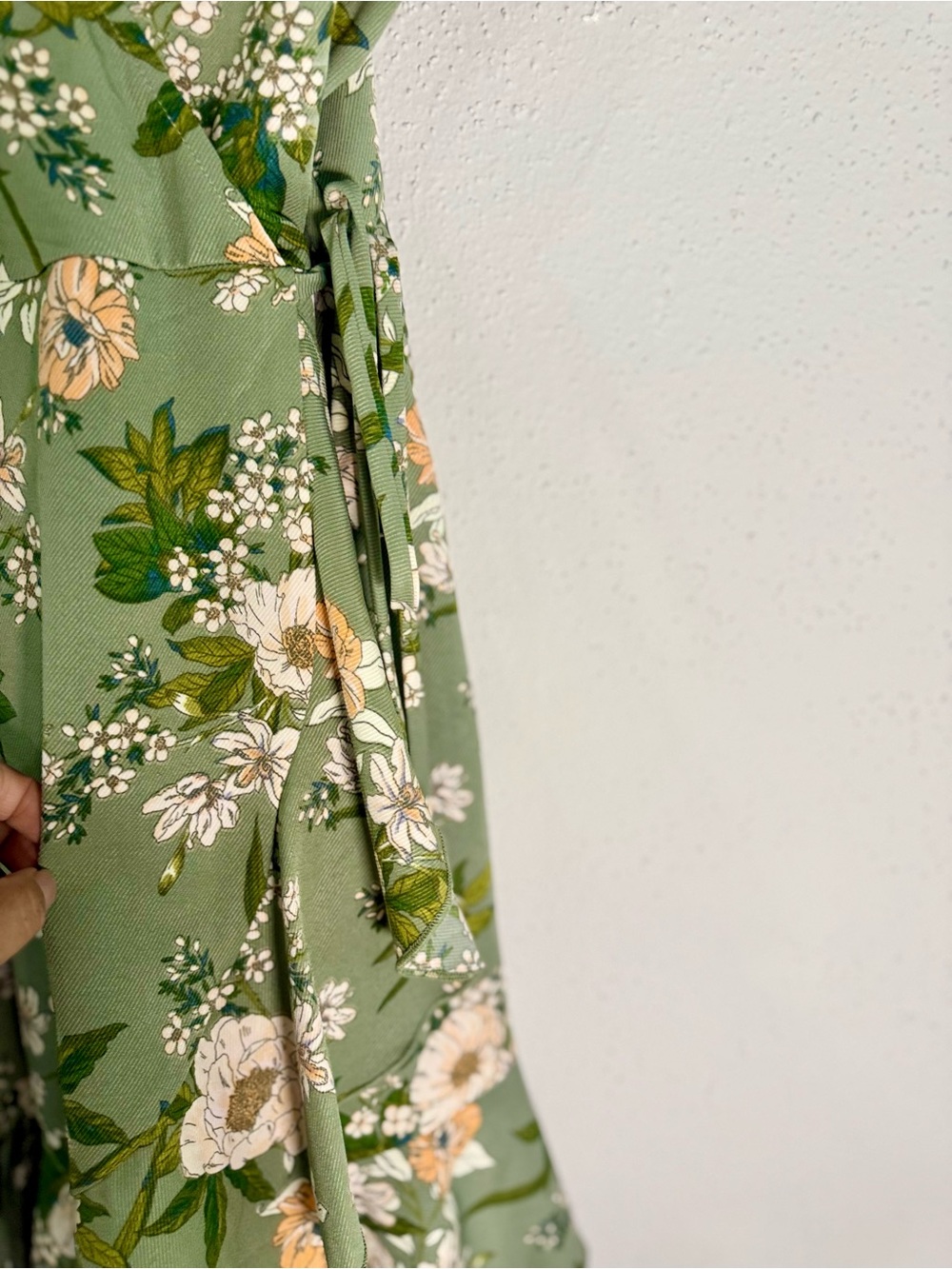 Speechless Floral Faux Wrap Mini Dress Sage Green Size L - Picture 5 of 8